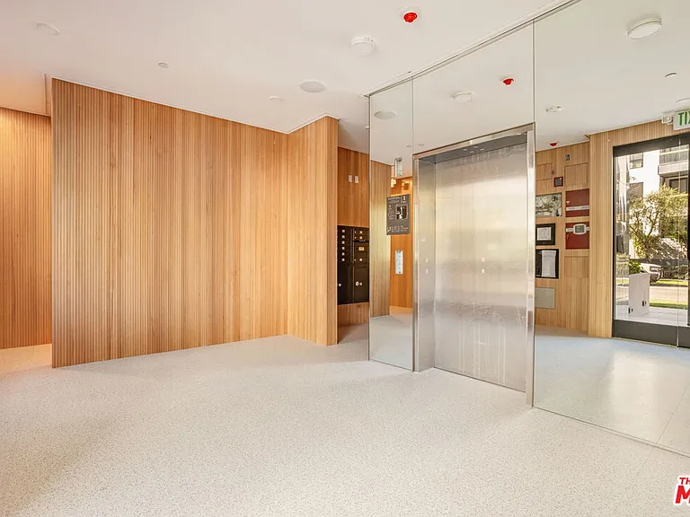 2361 Fox Hills Dr #201 — Photo 5