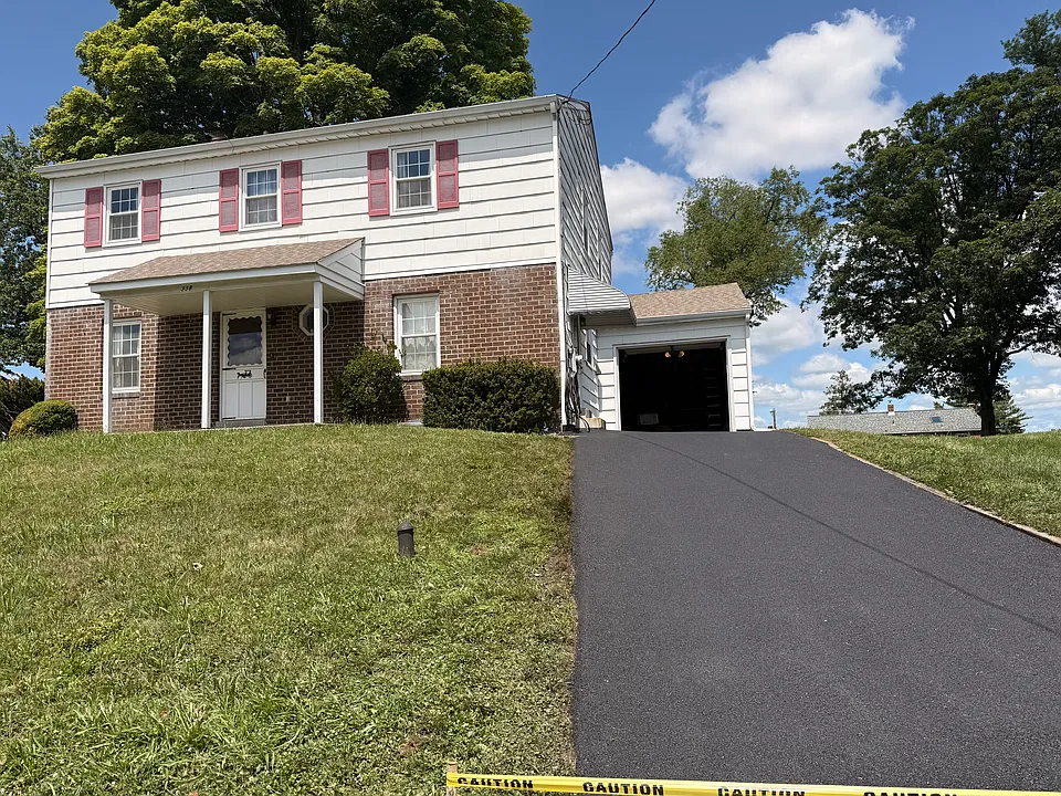 338 Rees Dr