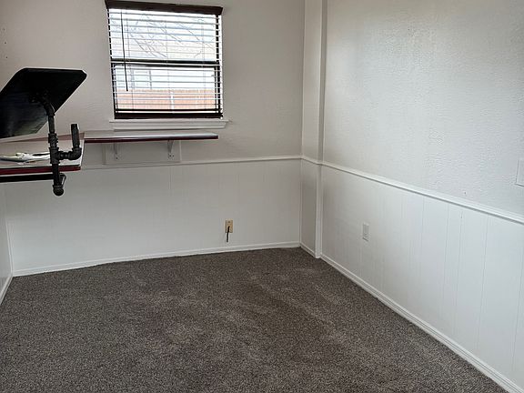 2nd image of 218 W Main St