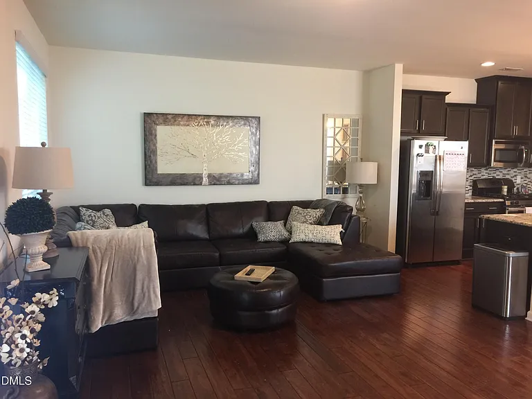 637 Briarcliff St — Photo 9