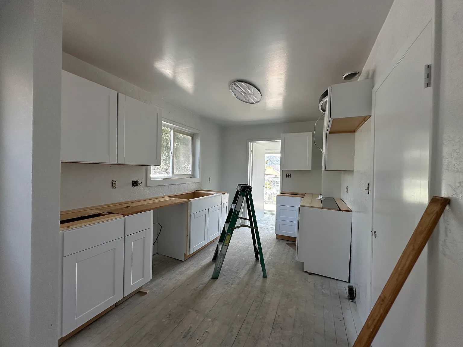 6 bed, 2156 sqft, $2,500 — Photo 4