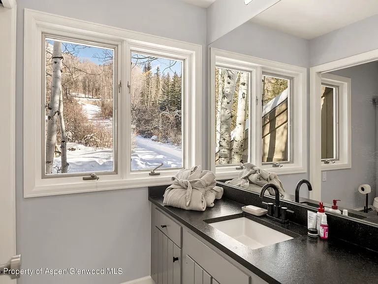 1036 Red Mountain Rd — Photo 18