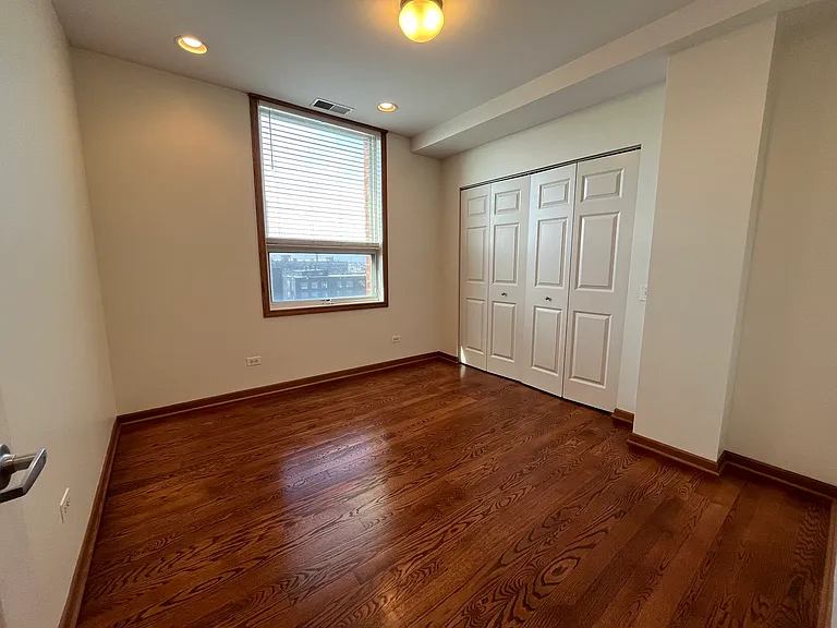 974 W 35th Pl #701 — Photo 21