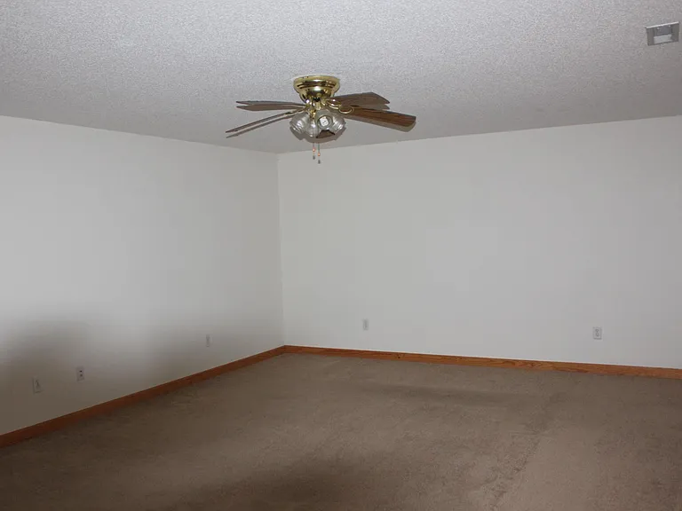 302 Jessup St — Photo 8