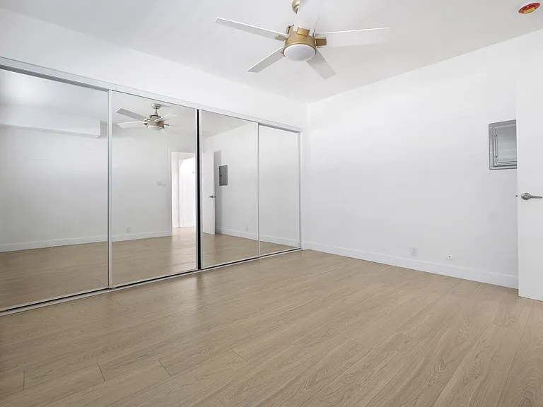 Arlington Square Apartments — Photo 32