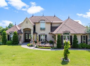 6528 N Deer Ridge Ct, Owasso, OK 74055