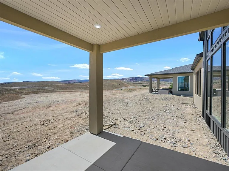 2279 Holy Cross Ct — Photo 15