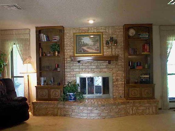 2nd image of 1805 Briarhill Dr