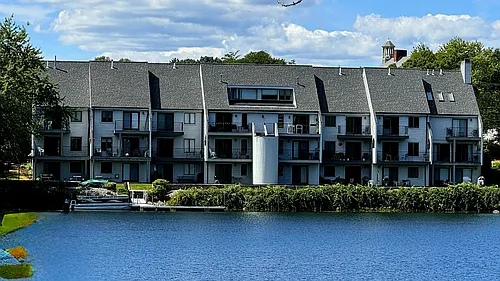 33 River Front Dr #9 Photo 1