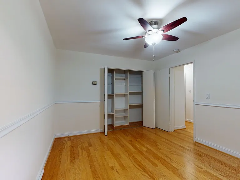 2400 41st St NW #208 — Photo 25