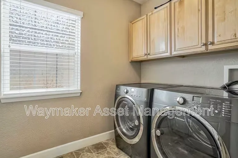 10904 Cascading Spring Cir — Photo 27