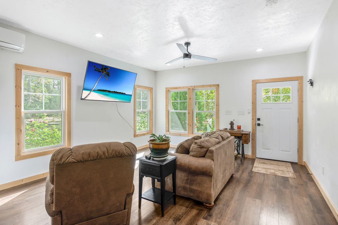 next background image