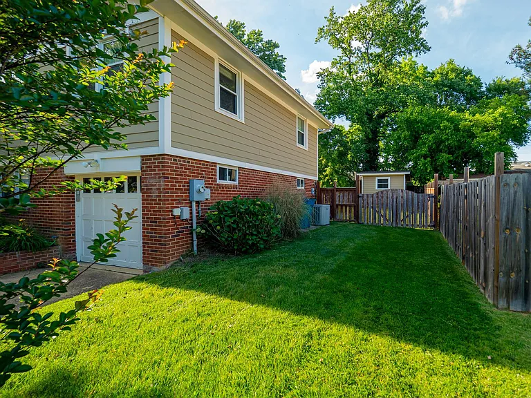 6712 New Hope Dr — Photo 13