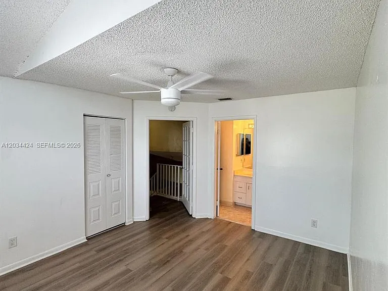 911 Coral Club Dr #911 — Photo 4