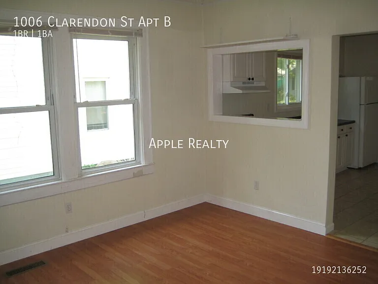 1006 Clarendon St #B — Photo 5