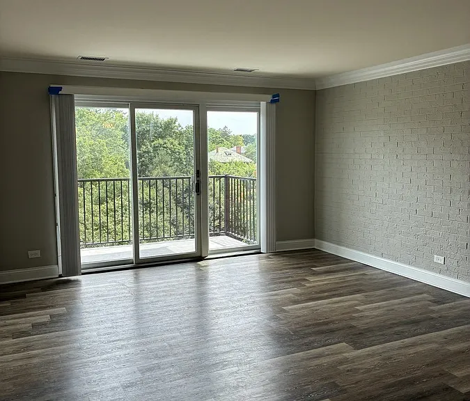 907 Curtiss St #406 — Photo 4