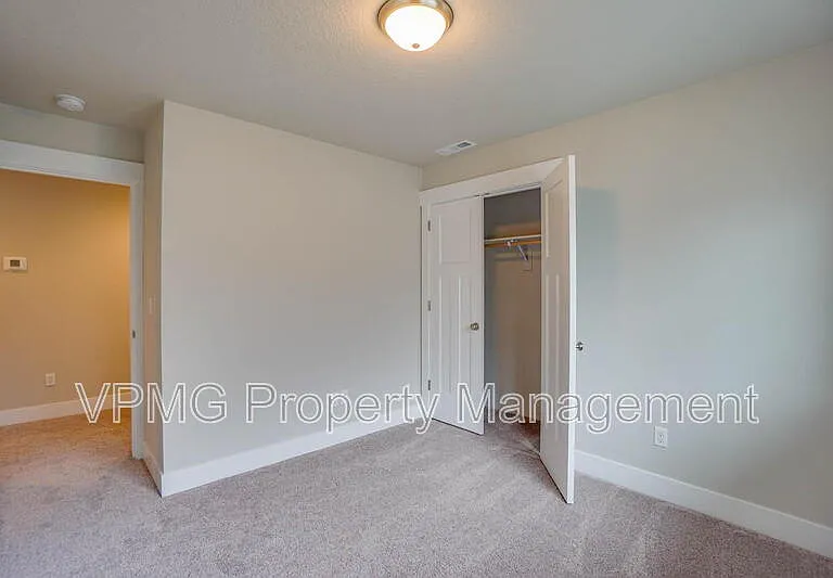 2928 NW 16th St — Photo 28