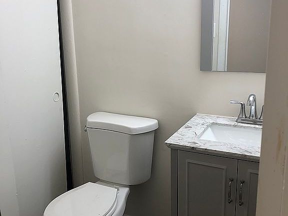 5th image of 2540 Sedgewick Pl