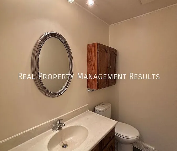 7577 Nottingham Dr — Photo 5