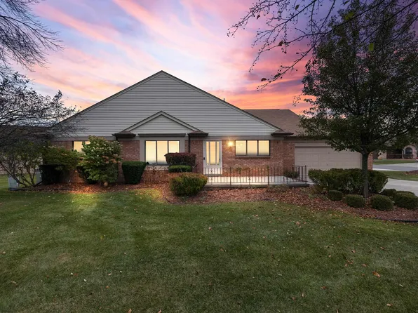 20373 Birch Meadow Dr, Clinton Township, MI 48036