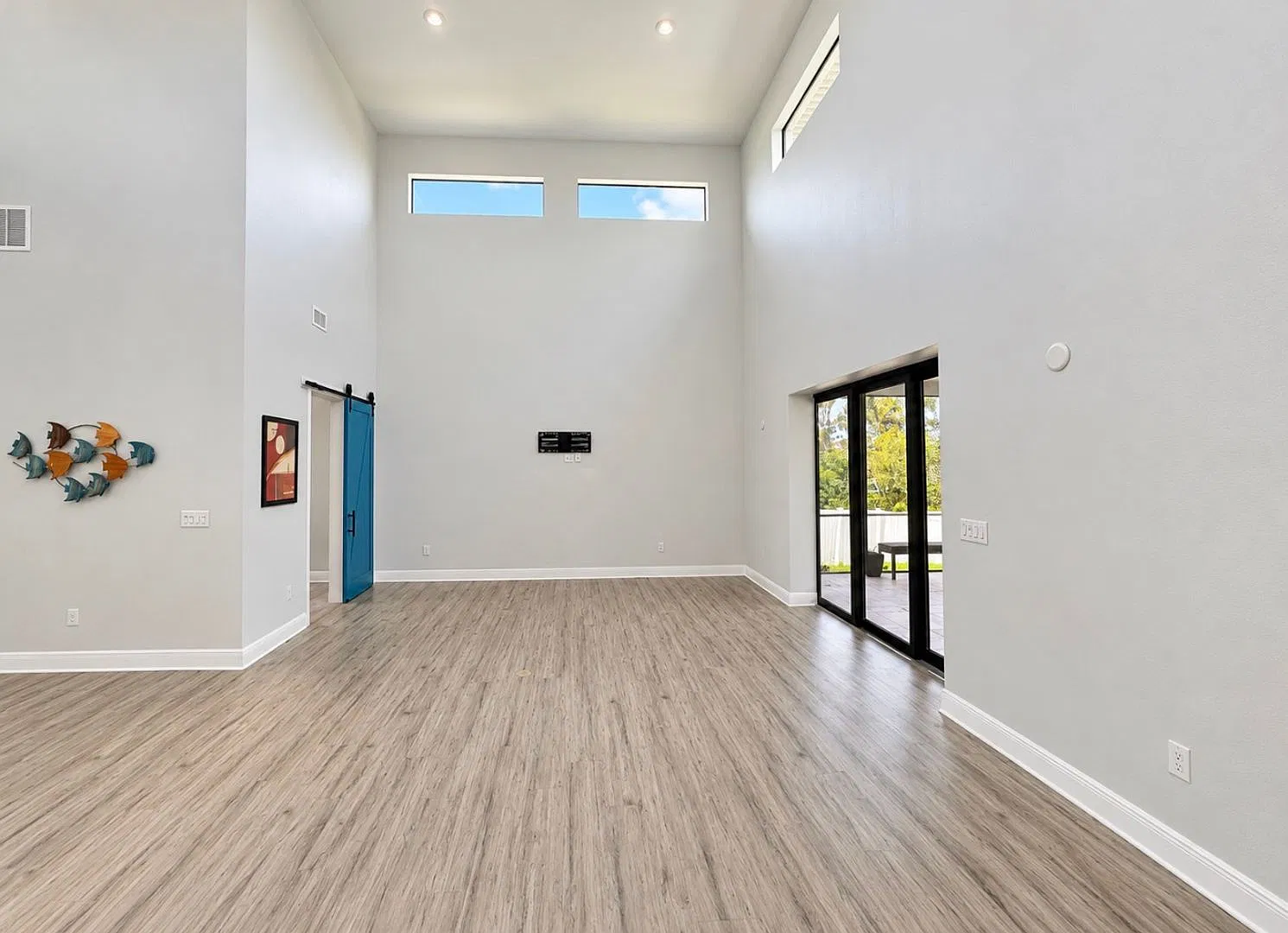 Waterfront Pool Home in Apollo Beach - 4 Bedroom / 3.5 Bath — Photo 4