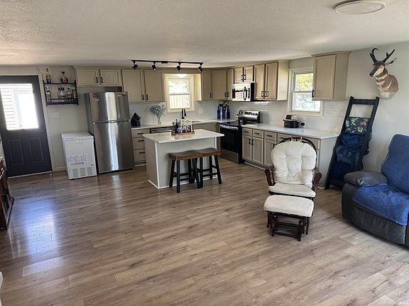 3rd image of 110 S 15th St