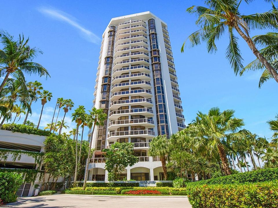 1st image of 3600 Yacht Club Dr #1