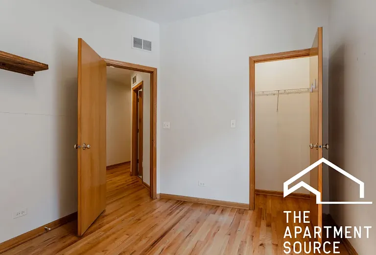 1452 N Leavitt St #2F — Photo 9