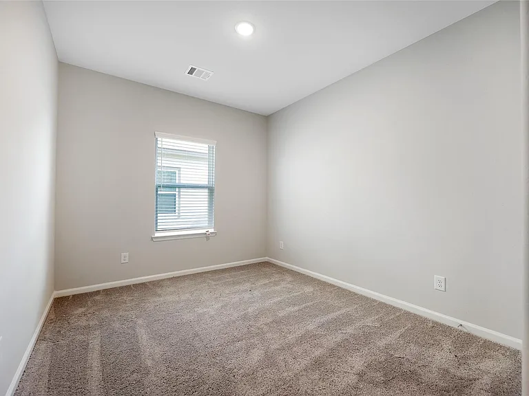 16632 Aurora St — Photo 16
