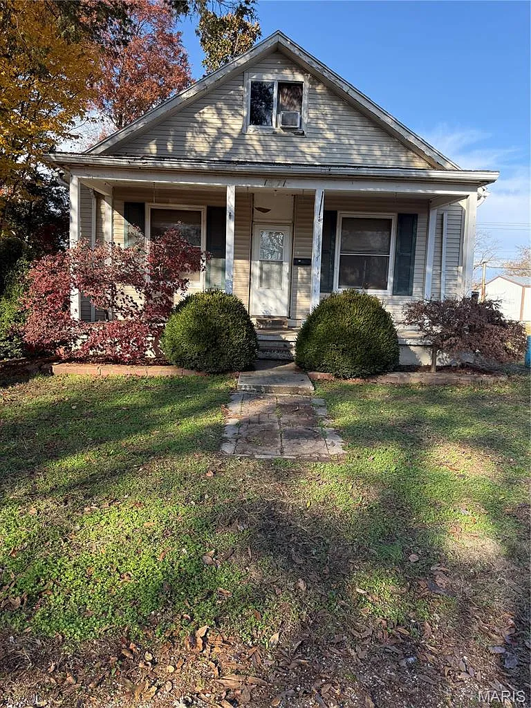 1371 Washington St photo 1