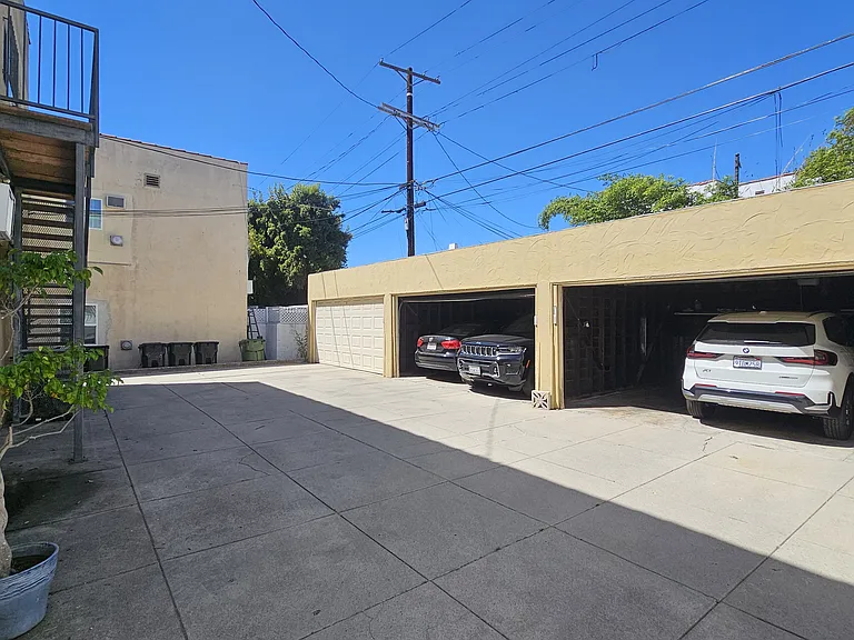 6125 Orange St #101 — Photo 10