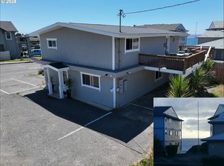 1214 Moore St, Brookings, OR 97415