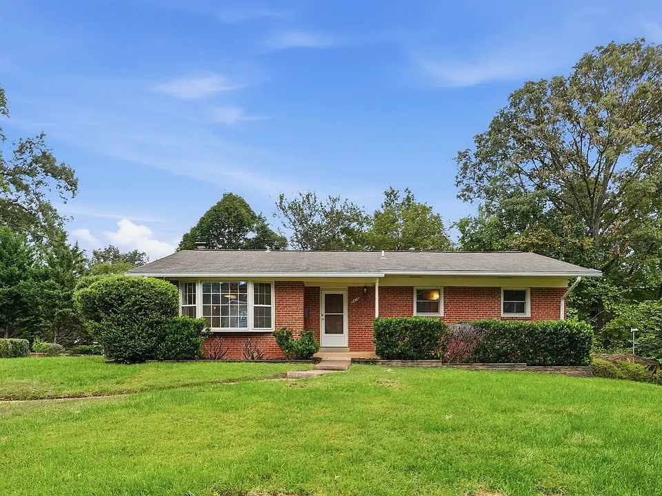 8416 Stonewall Dr