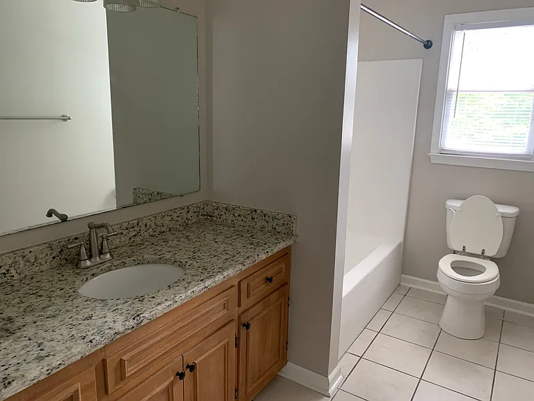 516 Bent Oak Ct — Photo 6