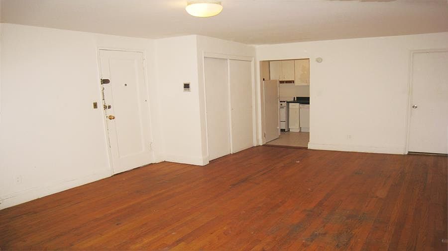 2nd image of 313 W 90th St APT 1F