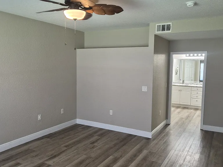 5281 Bowline Ct — Photo 8