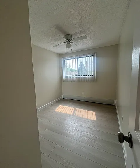 Orchard Glen Apartments — Photo 75