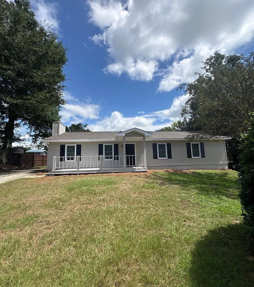 15 Georgia Ave — Photo 1