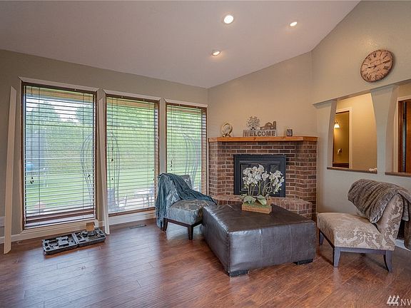 2nd image of 9378 Albert Way SE