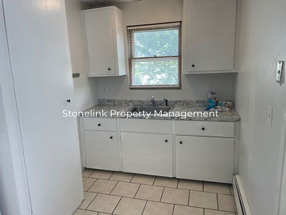 2nd image of X61 Elm St #2L
