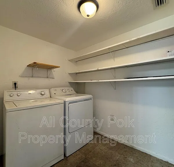 1836 N Crystal Lake Dr N #5 — Photo 10