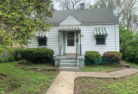 3rd image of 3509 W Hillcrest Ave