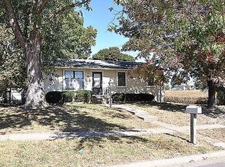 5613 Beechwood Blvd, Saint Joseph, MO 64503
