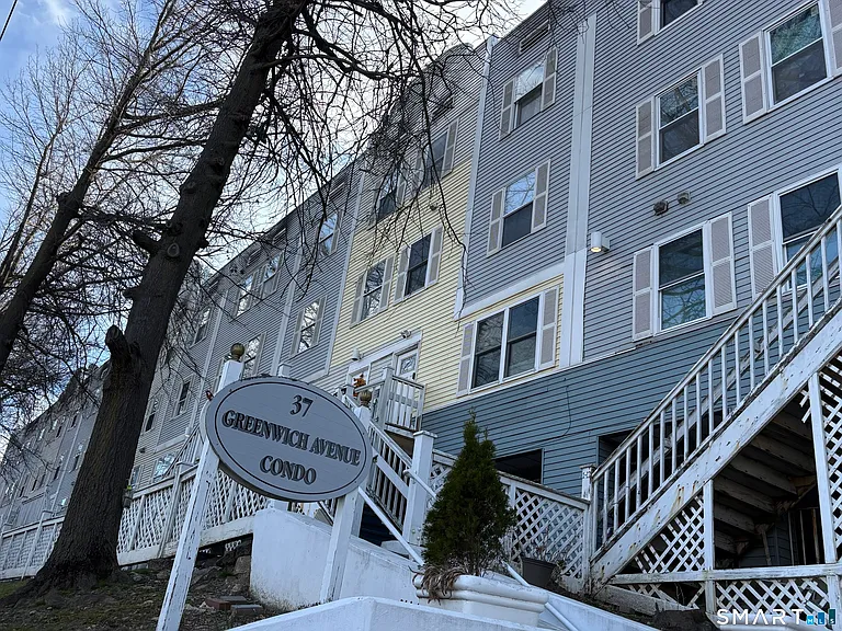 37 Greenwich Ave #2-1 — Photo 2