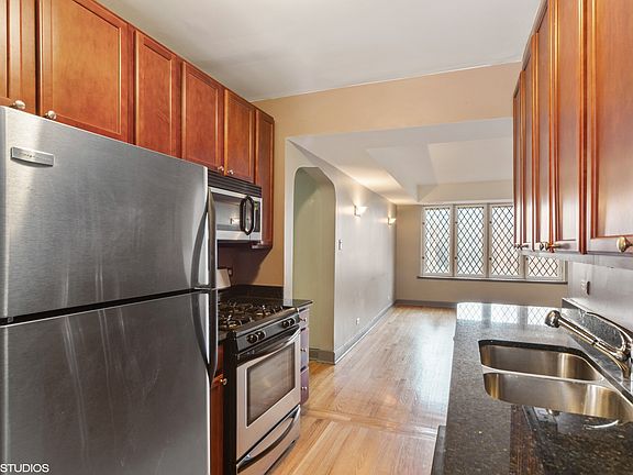 3rd image of 1124 Washington Blvd APT 2A