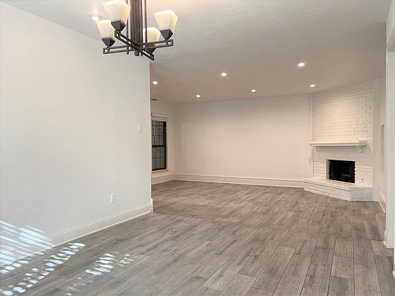 2nd image of 9408 Summerhill Ln