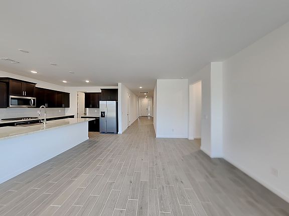 4th image of 40716 W Williams Way
