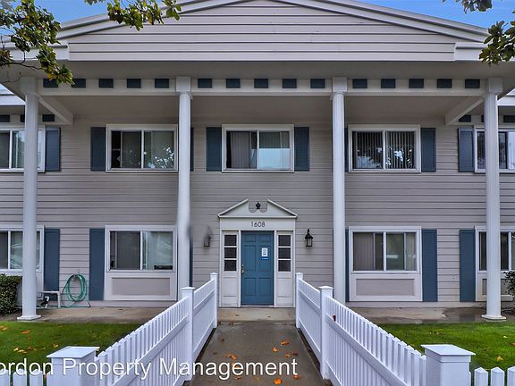 4th image of 1616 Hollenbeck Ave APT 17