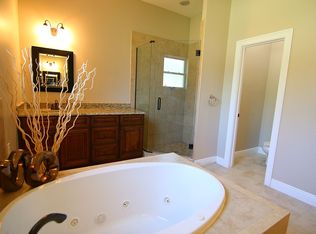 130 W Chapman Rd, Lutz, FL 33548