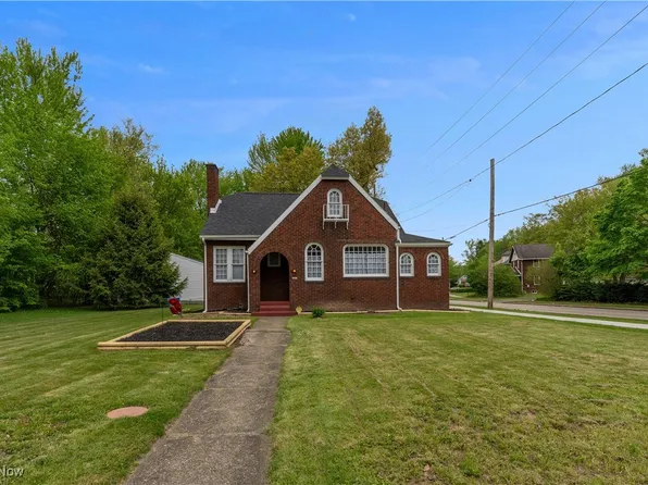 2004 Mahoning Ave NW, Warren, OH 44483